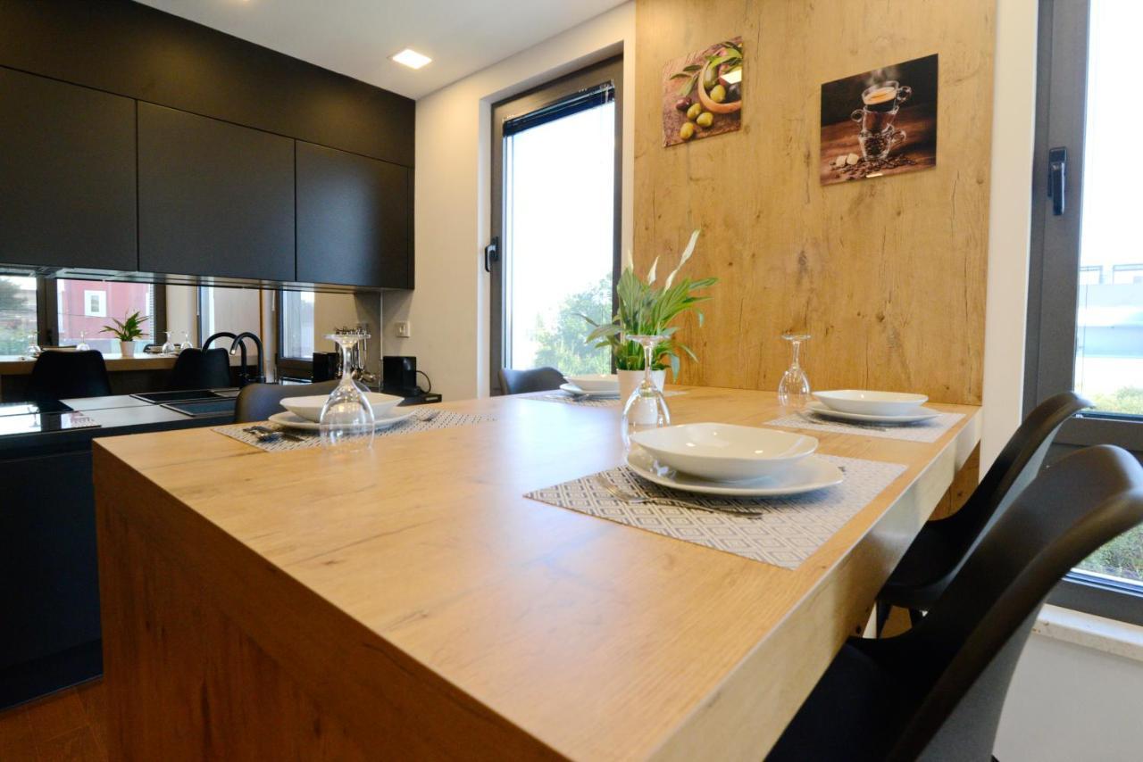 Novi Apartman Beti Blizu Plaze S Besplatnim Parkingom, Puntamika - Zadar Exterior photo