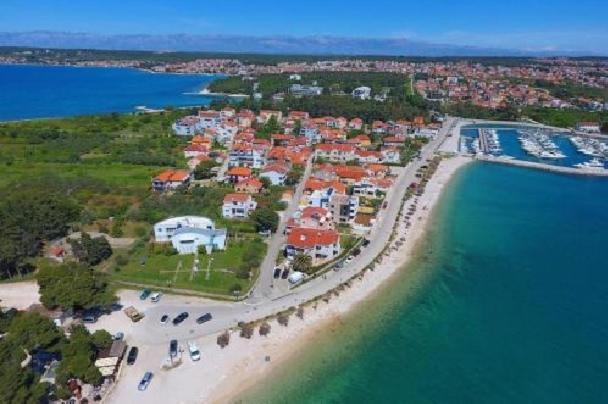 Novi Apartman Beti Blizu Plaze S Besplatnim Parkingom, Puntamika - Zadar Exterior photo
